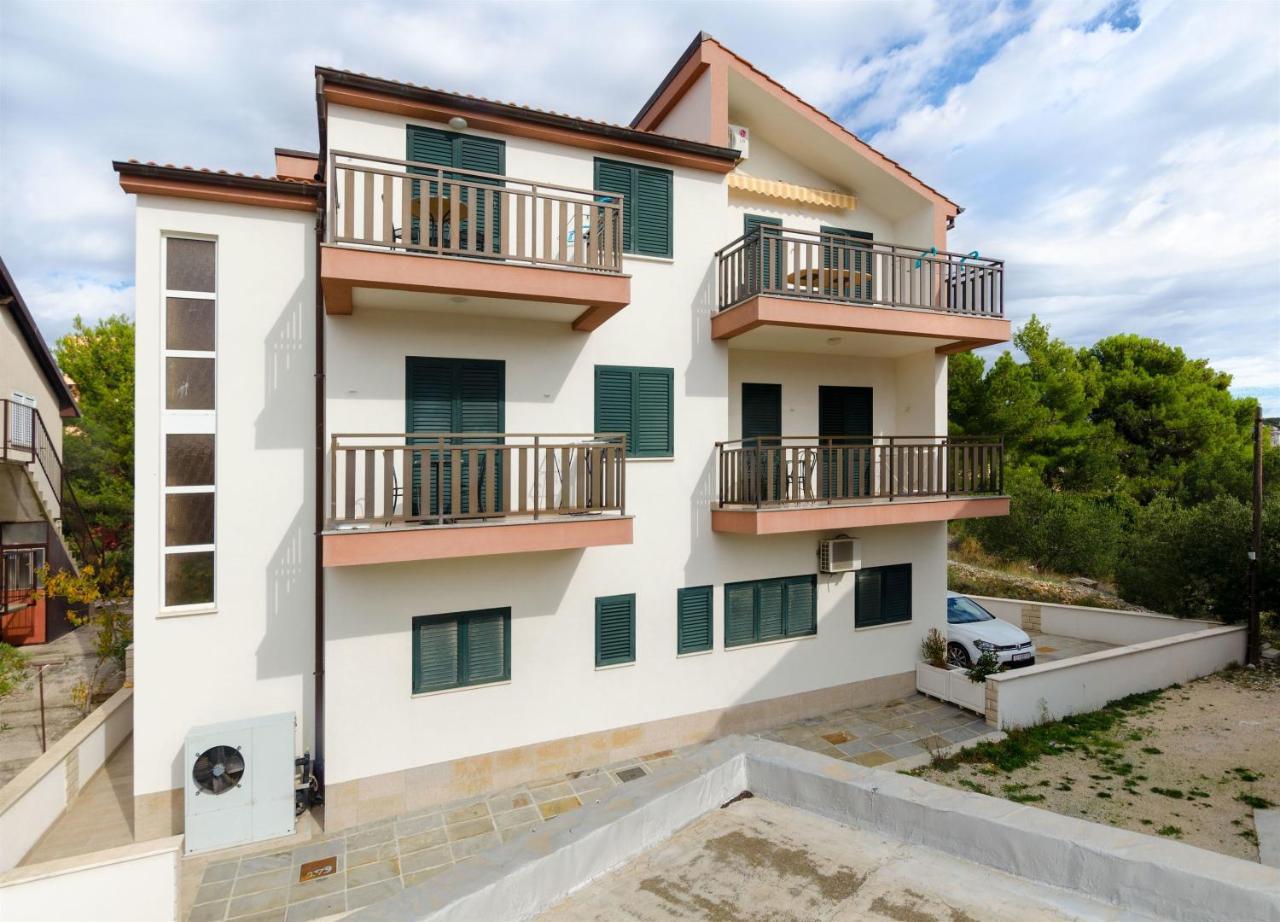 Apartments Karmen I Primošten Buitenkant foto